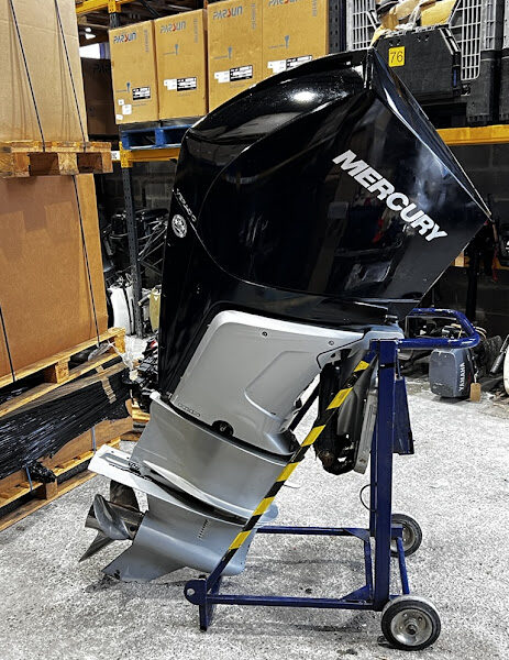 Used 300hp mercury V8 Verado 4 stroke 2020 model, XL or XXL shaft, full brand new rig kit included inc power steering