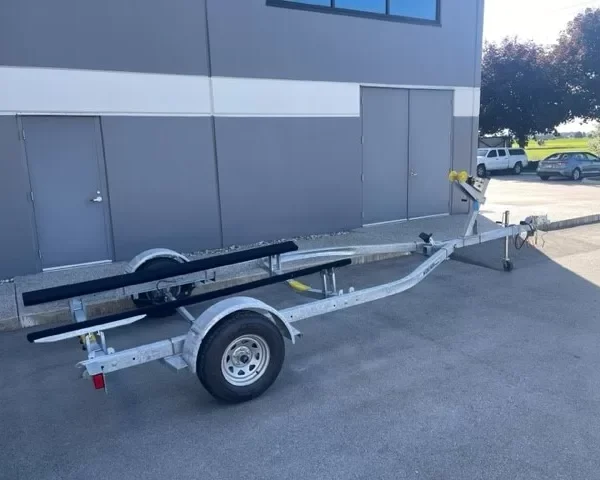 HIGHLINER CL30-20 SURGE TRAILER