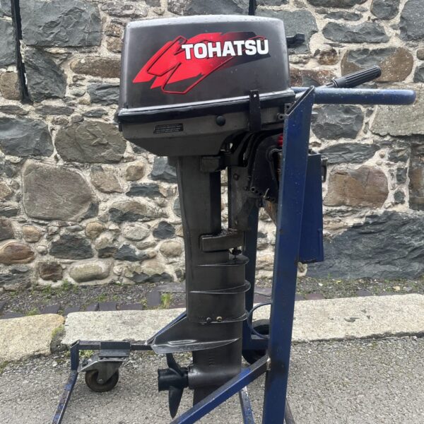 Used 8hp tohatsu – two stroke, longshaft, manual start, tiller control